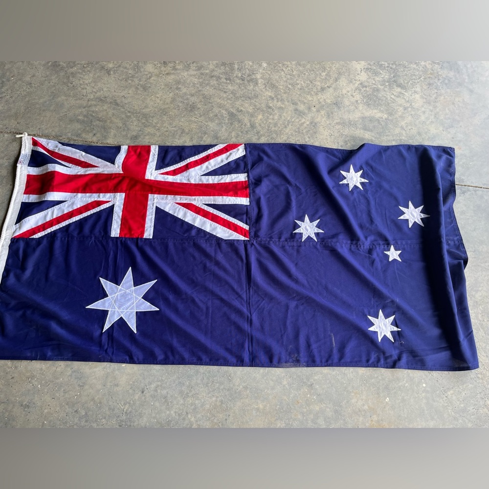 Austrália Austrialiana flag stitched not printed full size signed